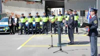 Sredi letošnjega maja so takole svečano ustanovili primorsko 
enoto avtocestne policije, nekaj mesecev kasneje je ni več. 
