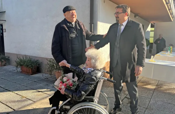 Praznično pa je bilo tudi  na domu  dolgoletne sodelavke Karitas in 
ajdovske častne občanke Jožice Ličen.