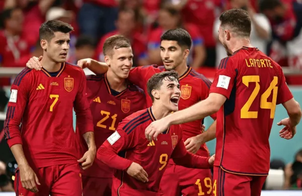 Špance po visoki zmagi nad Kostariko jutri čaka obračun z 
Nemci. 