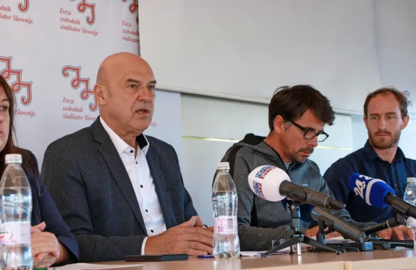 Ladislav Rožič (levo), generalni sekretar Sindikata delavcev trgovine 