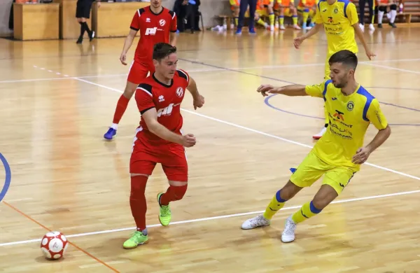 Nik Zajc (desno) je Oplasti zabil kar štiri gole. 