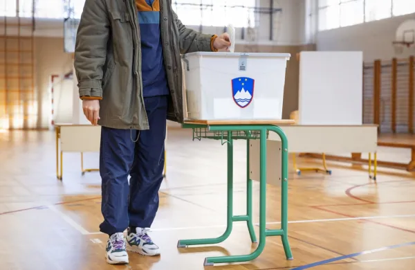Končano glasovanje na &scaron;e zadnjih leto&scaron;njih volitvah