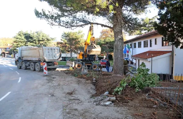 V Bevkovi ulici so se začela gradbena dela, saj Grafist ureja nova 
parkirišča. 