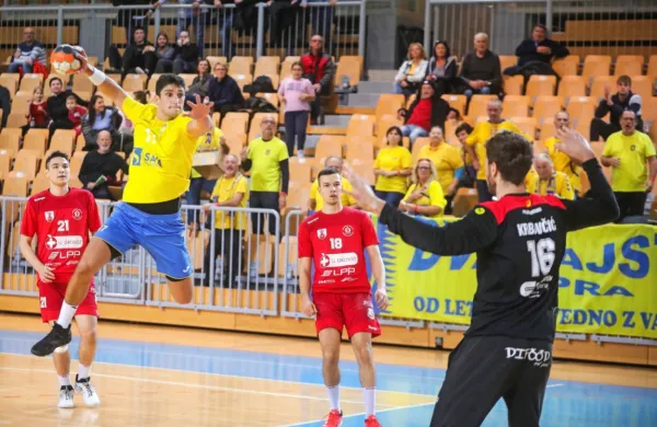 Koprsko Bonifiko bodo drevi obiskali trebanjski rokometaši.  