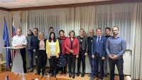 V 13-članskem občinskem svetu ima s sedmimi svetniki absolutno 
večino lista Saše Likavec Svetelšek, tri svetnike ima Gibanje 
Pretresi, po enega  pa SDS ter listi Za ljudi in Povezani.  