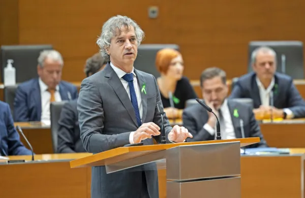 Predsednik vlade dr. Robert Golob je danes odgovarjal na 
poslanska vprašanja.