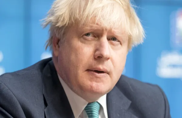 Nekdanji britanski premier Boris Johnson je od odstopa z govori 
zaslužil že več kot milijon funtov.