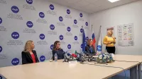 Vesna Kopač, Manca, Simona Felser in moderatorka pogovora Dragica Sternad Pražnikar