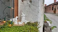 Jaslice po skritih kotičkih srednjeve&scaron;ke vasi