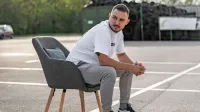 Blaž Vižintin (El_Vixaa)  je TikTok spoznal z vseh zornih kotov, kot scenarist, režiser, snemalec, montažer in igralec.