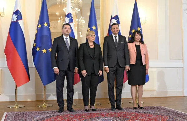 (Z leve) Aleš Musar, Nataša Pirc Musar, Borut Pahor, Tanja Pečar