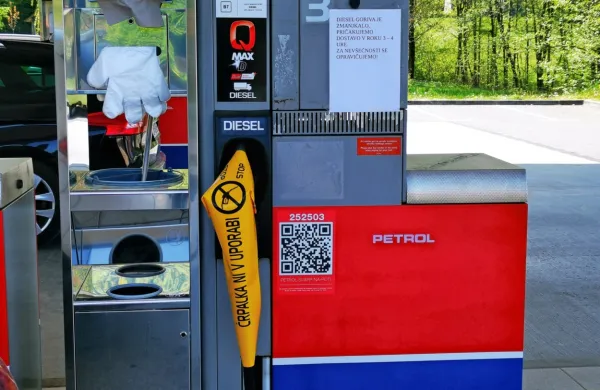 Regulacija cen naftnih derivatov je povzročila Petrolu na vseh 
trgih, kjer je navzoč, za 194,1 milijona evrov škode, skupna škoda 
zaradi regulacije vseh energentov znaša 210 milijonov evrov.