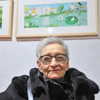 V 95. letu starosti se je izteklo življenje  Marlenke Stupica, akademske 
slikarke, najbolj znane po ilustracijah  pravljic bratov Grimm, Andersena,  Ele Peroci in drugih, kajpada tudi Župančičevih Mehurčkov.  