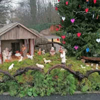 Keramiki so popestrili decembrske praznike