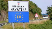 Prebivalci ob meji komaj čakajo njeno slovo.