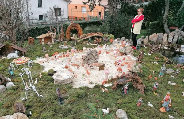 Olga Srebrnič je ponosna na svoje jaslice, ki so vsako leto 
drugačne in bolj bogate.   