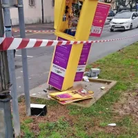 Petarda raznesla parkomat