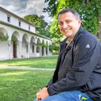 Dr. Erik Brecelj: “Ko bodo vsi zdravniki v vseh ambulantah 
maksimalno izkoriščeni, se lahko
 šele začnemo pogovarjati tudi 
o pomanjkanju kadrov.”