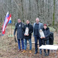 Z mejo so padle tudi krivice