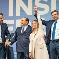  V Evropi se v minulih letih soočamo z vzponom skrajne desnice.  Na 
predčasnih volitvah v Italiji je tako slavila Giorgia Meloni, vodja 
postfašistične stranke Bratje Italije. 