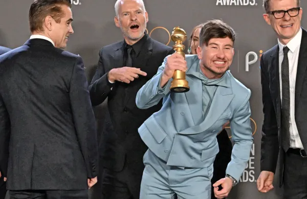 Filmska ekipa Duše otoka, ki je prejela skupno tri zlate globuse.
