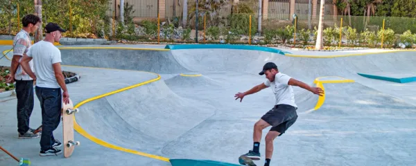 Kako dobro so opravili delo, so prvi preizkusili fantje iz  Wallnut skateparks.