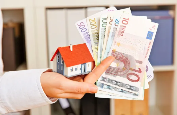 Združenje bank: Dvig minimalne plače bo poslab&scaron;al kreditno sposobnost prebivalstva