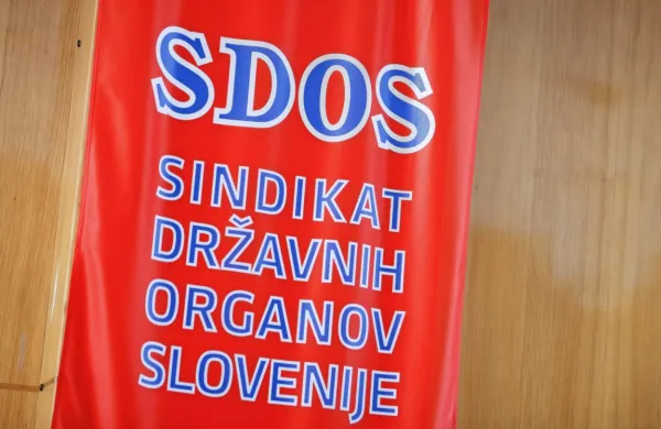 Sindikat državnih organov za uslužbence države in uprav lokalnih skupnosti zahteva primerno plačilo