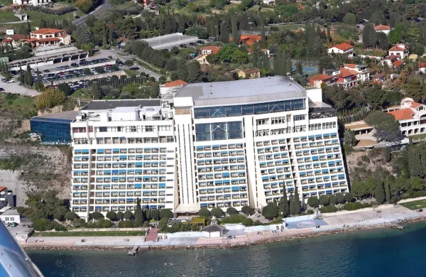 Sava Turizem ima na lokaciji Hotelov Bernardin redno zaposlenih le še okoli 40 sobaric.