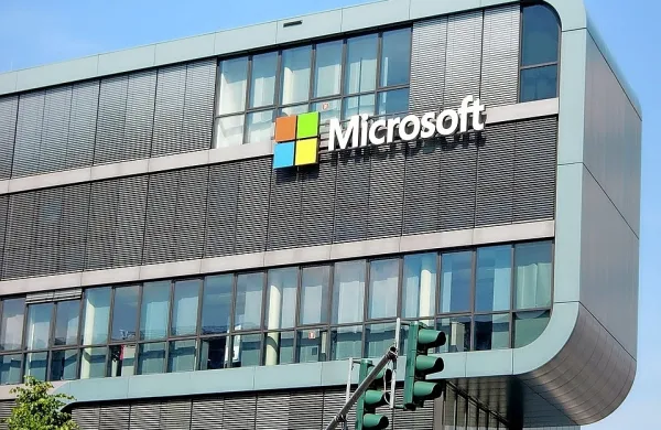 Microsoft bo v prihodnjih mesecih odpustil skupno 10.000 zaposlenih. Fotografija je simbolična.