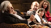 V novogoriško-kranjskih Pravljicah našega otroštva, ki jih je režiral Jernej Lorenci,  igrajo in avtorske 
monologe nizajo (z leve) Iztok Mlakar, Gregor Zorc, Doroteja Nadrah, Urška Taufer in drugi.  