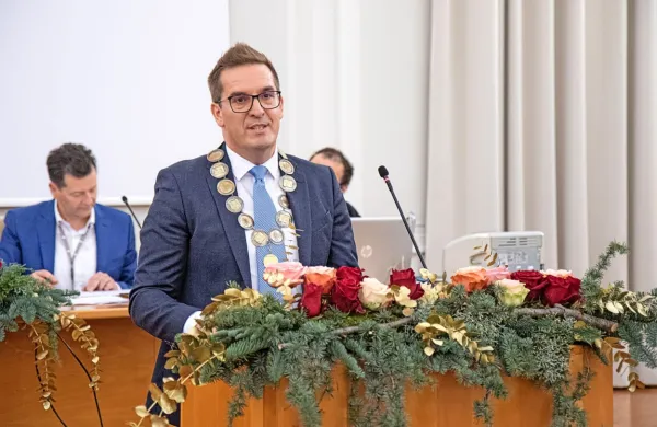 Novogoriški župan Samo Turel je prepričan, da “sprejem X Mas na 
občini ni primeren”.