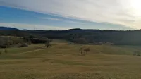 Krajani opozarjajo, da izkoristek obnovljive energije še zdaleč ne 
bi odtehtal škode, ki bi jo vetrno polje na Griškem polju povzročilo 
okolju, naravi, živalim in ljudem v okolici.