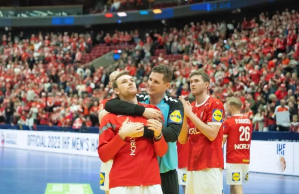 Danci lovijo tretji zaporedni naslov svetovnih prvakov. 