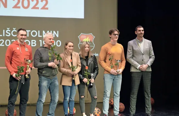 Na odru zbrani glavni tolminski nagrajenci 

