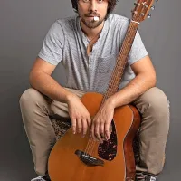 Matija Bolčina bo drevi nastopil v domači Novi Gorici,  v petek pa 
v Trstu. 