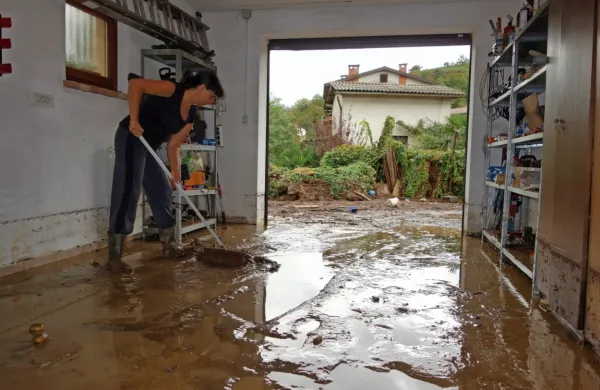 Krajani Potoka so imeli ob poplavah že večkrat narasle vode v hišah. A če ne bo dogovora z vsemi  lastniki 
zemljišč, država ne bo dala denarja za protipoplavne ukrepe, ki bi jih odrešili.  
