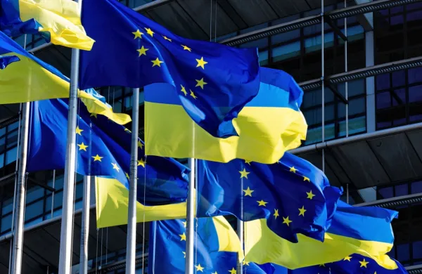 Evropska komisija začela obisk pri ukrajinski vladi