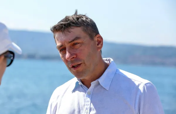Iztok Mermolja je septembra leta 2016 postal vršilec dolžnosti direktorja 
občinske uprave, od marca 2017 pa je  direktor z vsemi pooblastili. 