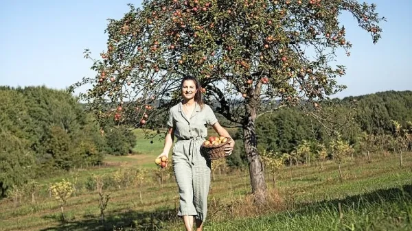 Kuhajmo tisto, kar nas osreči in poveže. 