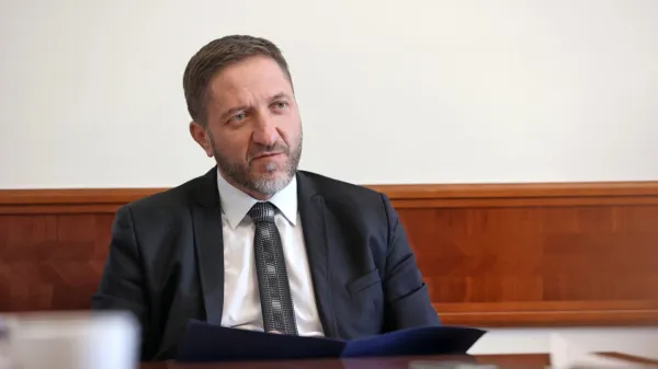 Klemen Bo&scaron;tjančič:&ldquo;Kot minister za finance pristajam le na težo argumentov&rdquo;