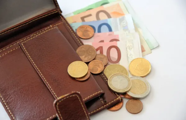 Finančni položaj gospodinjstev se je lani poslab&scaron;al