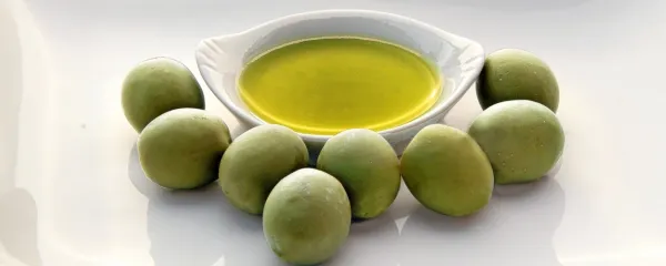 Olje in plodovi oljke 