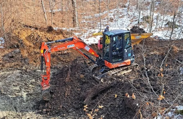 Nekdanji kal v Čadrgu bo služil kot habitat za redke dvoživke.