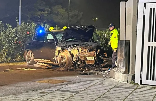 Danes, okoli 18.30, se je na Cesti Zore Perello Godina v Kopru 
zgodila prometna nesreča, v kateri k sreči ni bilo poškodovanih.