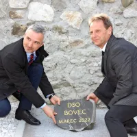 Skoraj leto dni je minilo od postavitve temeljnega kamna, zdaj se 
bodo odločali, ali bodo sploh iskali izvajalce za gradnjo. 