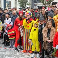 Koper so preplavile ma&scaron;kare (foto in video)