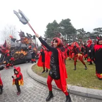 Koper so preplavile ma&scaron;kare (foto in video)