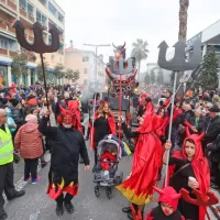 Koper so preplavile ma&scaron;kare (foto in video)