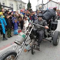 Za sedmo goro na&scaron;li vrata na pustno povorko (foto)